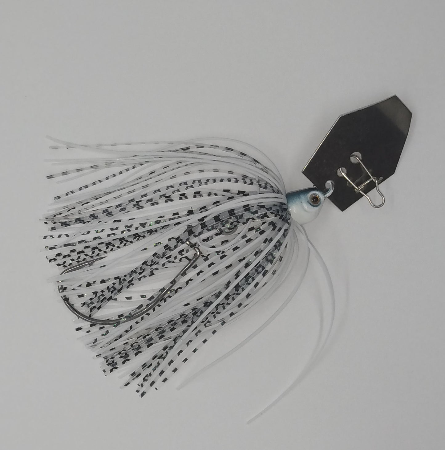 Chatter Bait - White/Black