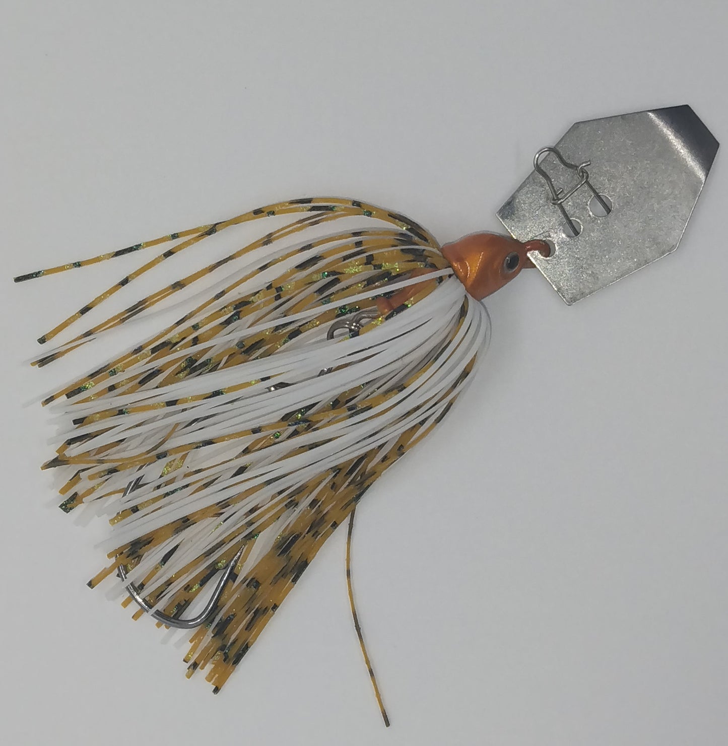 Chatter Bait - Brown/White